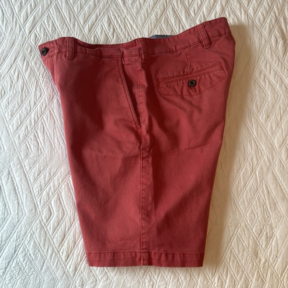 LL Bean Shorts 32W - Picture 3 of 6